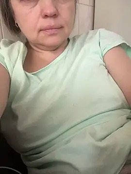 Snapshot of Susanel chatting on 02/22/25, 12:19 Susanel online show from 02/22/25, 12:19