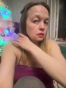 Snapshot of Susanel chatting on 03/21/25, 05:23 Susanel online show from 03/21/25, 05:23