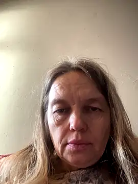 Snapshot of Susanel chatting on 11/05/25, 12:27 Susanel online show from 11/05/25, 12:27