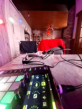 neegrr online show from 02/18/26, 07:59