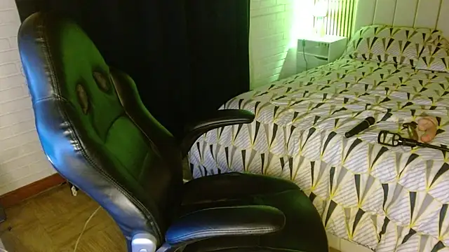 Snapshot of bella_savati chatting on 02/09/25, 03:53 bella savati online show from 02/09/25, 03:53