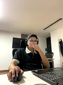 Snapshot of jean283829 chatting on 11/21/25, 09:02 jean283829 online show from 11/21/25, 09:02