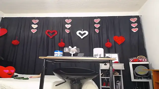 Snapshot of Litas_Secrets chatting on 02/06/25, 10:00 Litas Secrets online show from 02/06/25, 10:00