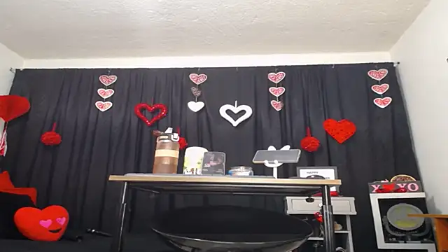 Snapshot of Litas_Secrets chatting on 02/12/25, 09:11 Litas Secrets online show from 02/12/25, 09:11