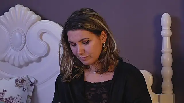 FeliciaKrige online show from 02/16/25, 02:20