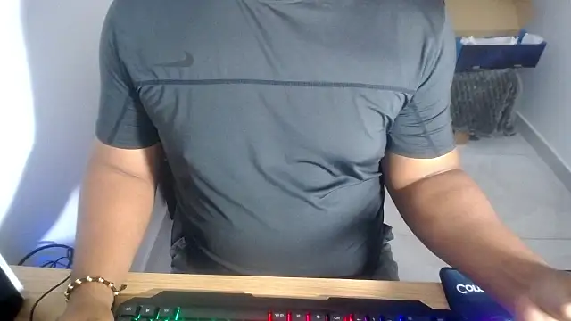 Snapshot of browniet chatting on 06/16/26, 02:58 browniet online show from 06/16/26, 02:58