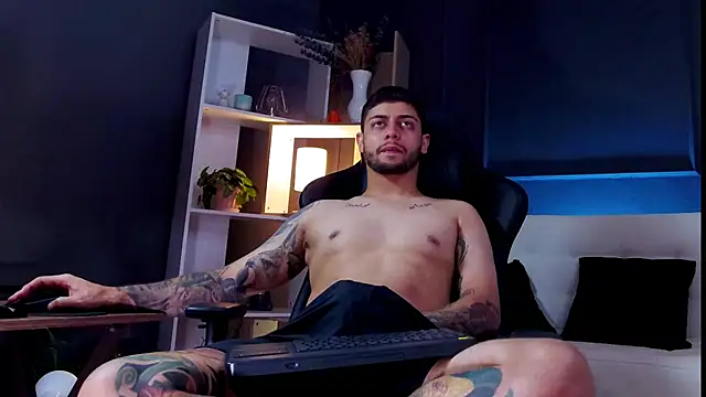 alessandro duty online show from 10/15/25, 01:50