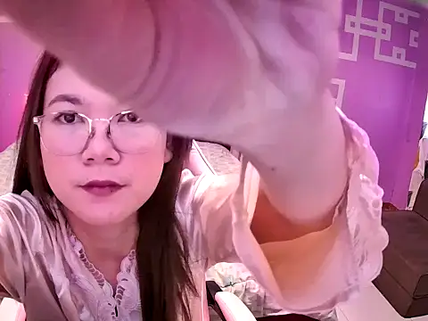 Snapshot of Sweety_Aria chatting on 01/17/25, 06:57 Sweety Aria online show from 01/17/25, 06:57