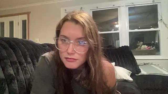 Snapshot of lexymarie chatting on 09/24/25, 12:47 lexymarie online show from 09/24/25, 12:47