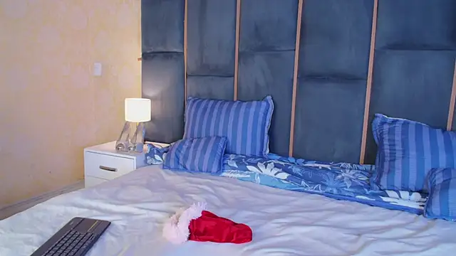 CaseyMoon online show from 12/21/25, 12:45