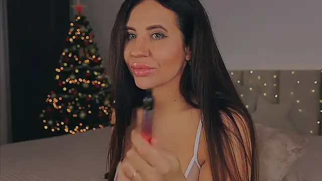 Snapshot of LollieSplash chatting on 12/08/24, 11:08 LollieSplash online show from 12/08/24, 11:08