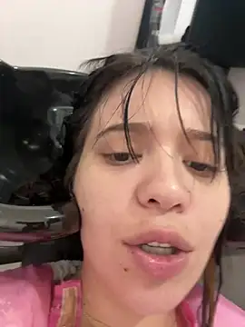 Snapshot of kiarafonseca_ chatting on 01/09/26, 03:15 kiarafonseca online show from 01/09/26, 03:15