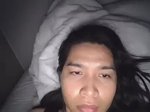 Snapshot of sara_kimoo chatting on 03/04/25, 08:05 sara kimoo online show from 03/04/25, 08:05