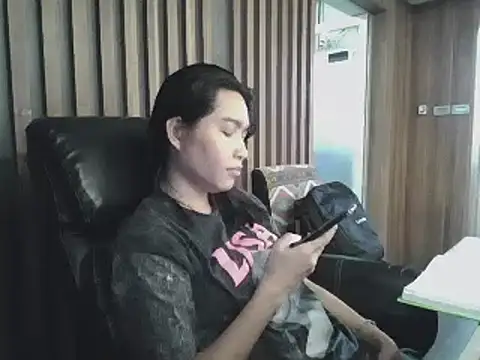 Snapshot of sara_kimoo chatting on 03/06/25, 09:09 sara kimoo online show from 03/06/25, 09:09