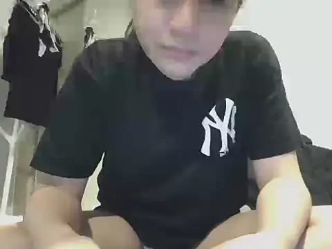 Snapshot of sara_kimoo chatting on 09/27/25, 04:56 sara kimoo online show from 09/27/25, 04:56