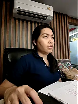 Snapshot of sara_kimoo chatting on 11/15/25, 01:18 sara kimoo online show from 11/15/25, 01:18