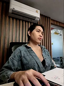 Snapshot of sara_kimoo chatting on 11/19/25, 07:14 sara kimoo online show from 11/19/25, 07:14