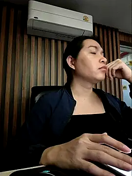 Snapshot of sara_kimoo chatting on 11/20/25, 06:18 sara kimoo online show from 11/20/25, 06:18