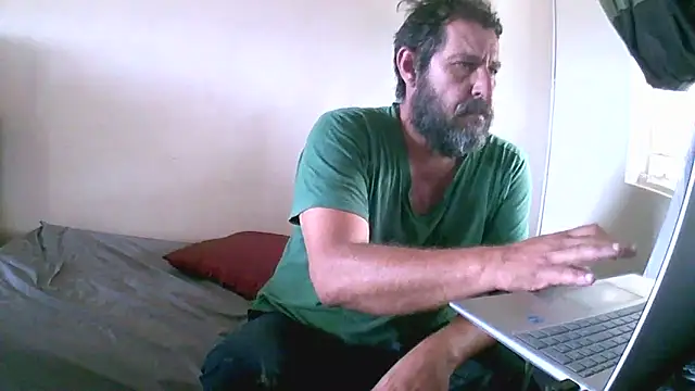 Snapshot of TryingWind chatting on 10/20/25, 08:15 TryingWind online show from 10/20/25, 08:15