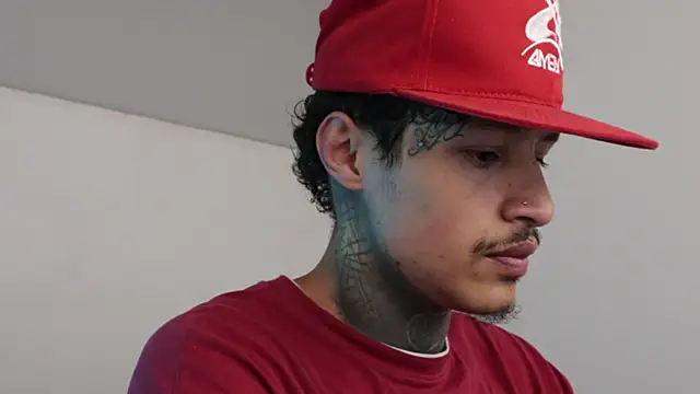 trieone online show from 01/08/25, 02:57