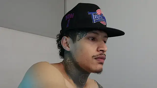 trieone online show from 02/04/25, 05:21