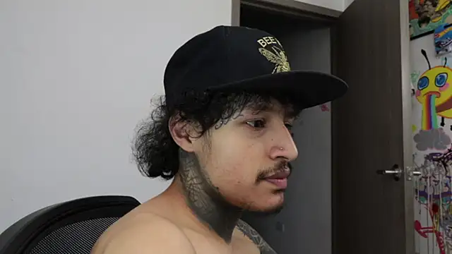 trieone online show from 03/01/26, 02:13