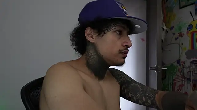 trieone online show from 03/07/26, 03:09