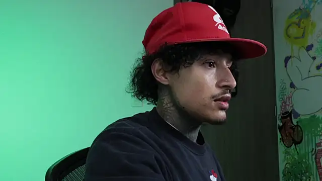 trieone online show from 04/10/26, 12:05