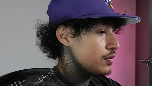 trieone online show from 04/11/26, 02:21