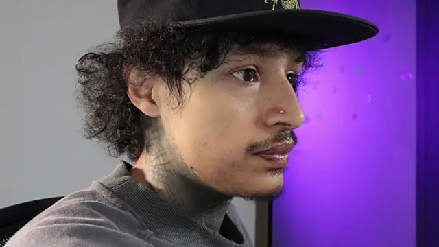 trieone online show from 04/15/26, 04:14