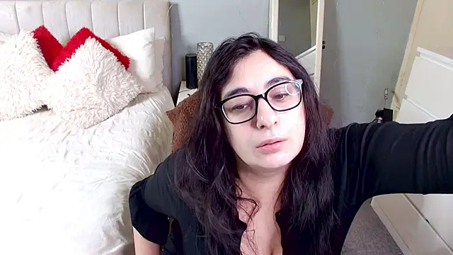 Snapshot of Curvy_bigtitts chatting on 12/16/24, 04:34 Curvy bigtitts online show from 12/16/24, 04:34