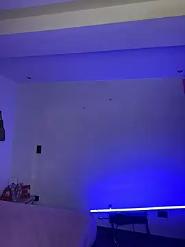 Snapshot of Victoria14_ chatting on 02/01/26, 02:10 Victoria14 online show from 02/01/26, 02:10