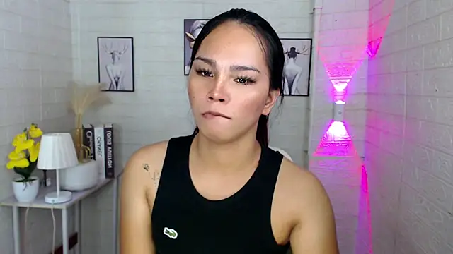 urnaughtydolly69 online show from 10/22/25, 09:31