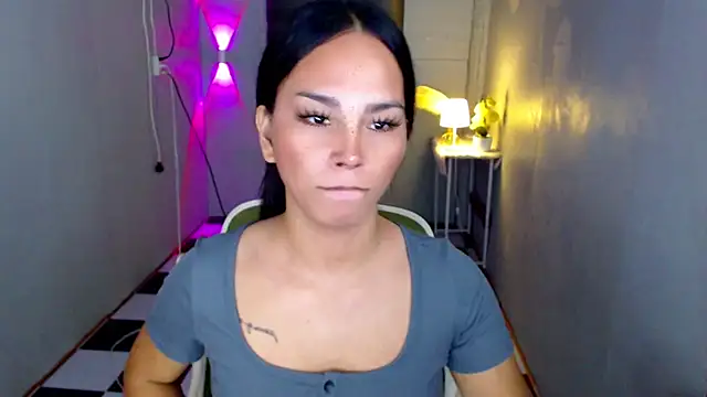 urnaughtydolly69 online show from 05/07/26, 01:38