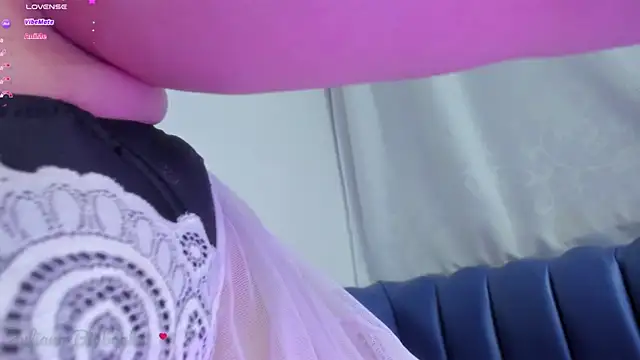 Juliana bigboobs online show from 12/18/25, 04:07