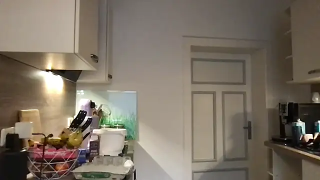 Viola Beck online show from 11/14/25, 09:30