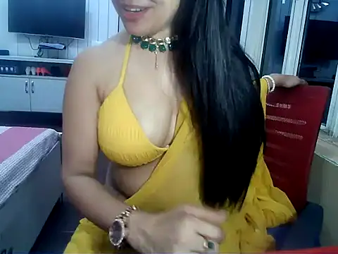 yourradhika online show from 03/05/26, 08:49
