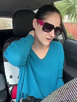 lolabunny9 online show from 02/06/25, 04:14