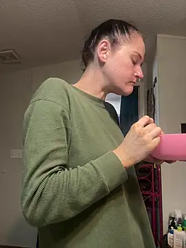 lolabunny9 online show from 02/27/25, 02:43