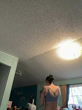 lolabunny9 online show from 02/15/26, 03:42