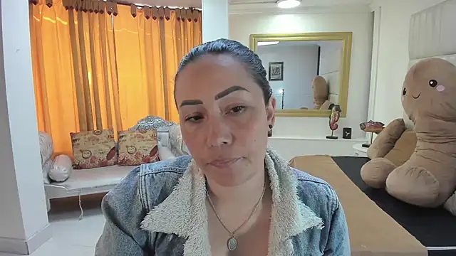 gaby trent online show from 09/16/25, 01:56