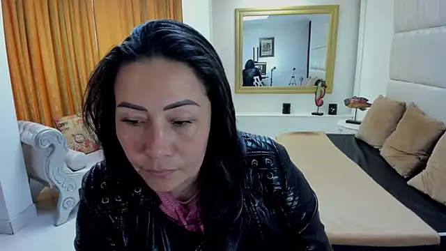 gaby trent online show from 09/29/25, 01:49