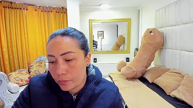 gaby trent online show from 10/17/25, 02:08