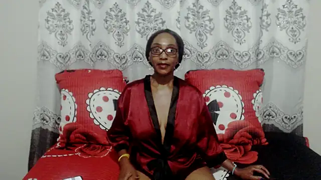 Snapshot of NikkyJigglesX chatting on 02/17/25, 06:26 NikkyJigglesX online show from 02/17/25, 06:26