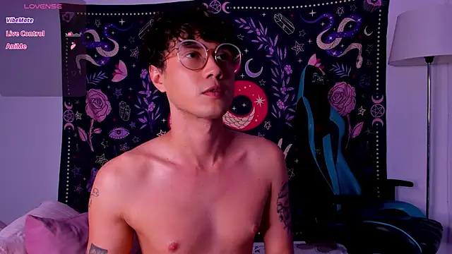 LeaneSeb online show from 12/20/24, 01:54