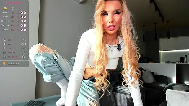 Juicy Bella online show from 01/14/26, 08:20