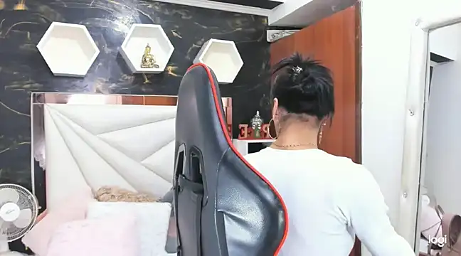 Snapshot of ximena_slut_21 chatting on 12/14/24, 11:23 ximena slut 21 online show from 12/14/24, 11:23