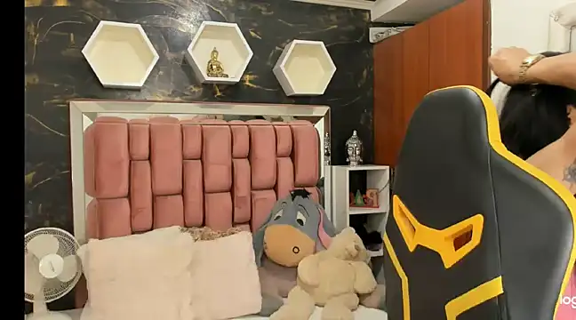 Snapshot of ximena_slut_21 chatting on 01/22/25, 05:05 ximena slut 21 online show from 01/22/25, 05:05