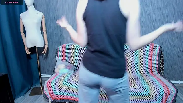 pa1e pr1ncess online show from 10/14/25, 06:47