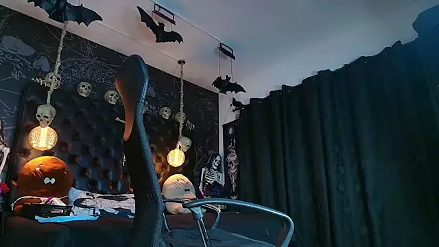 AlexHoe  online show from 11/06/25, 06:42